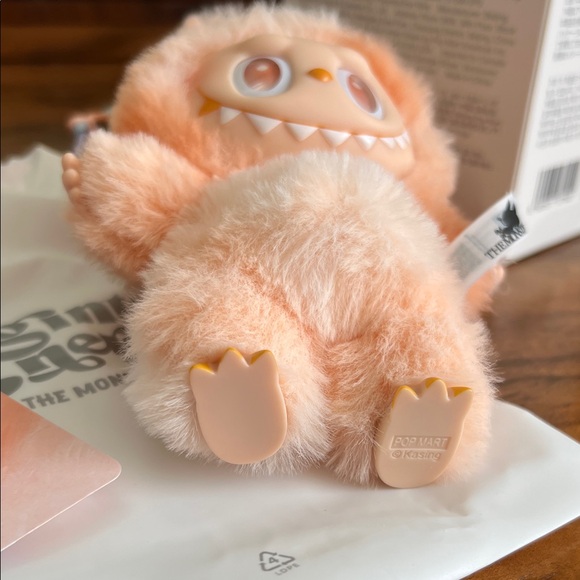 Authentic Pop Mart The Monsters Big Into Energy Labubu- Happiness, New Open Box - Picture 9 of 12